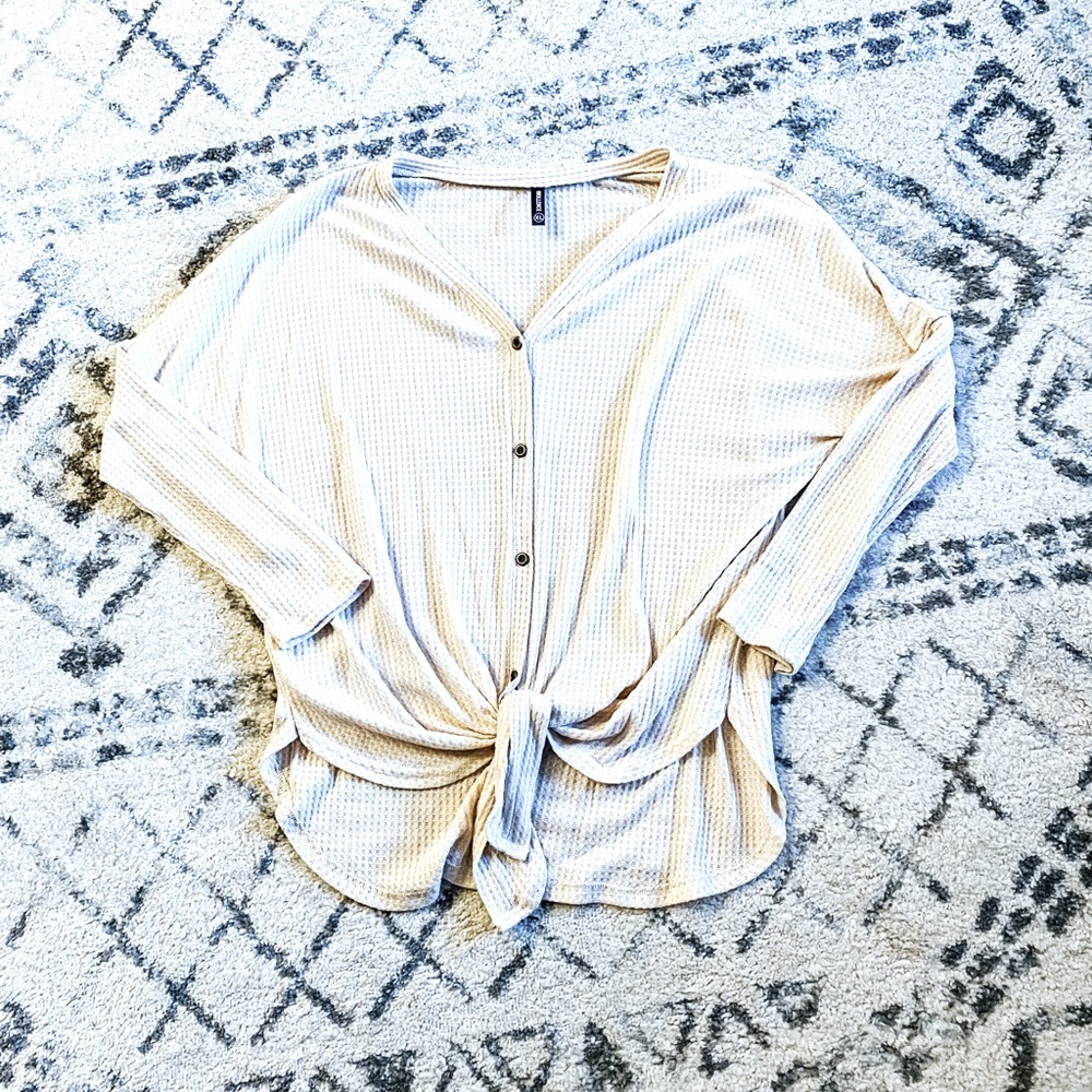 LIKE NEW Beige Tie Blouse Top Button Up Long Sleeve Size XL Waffle Knit